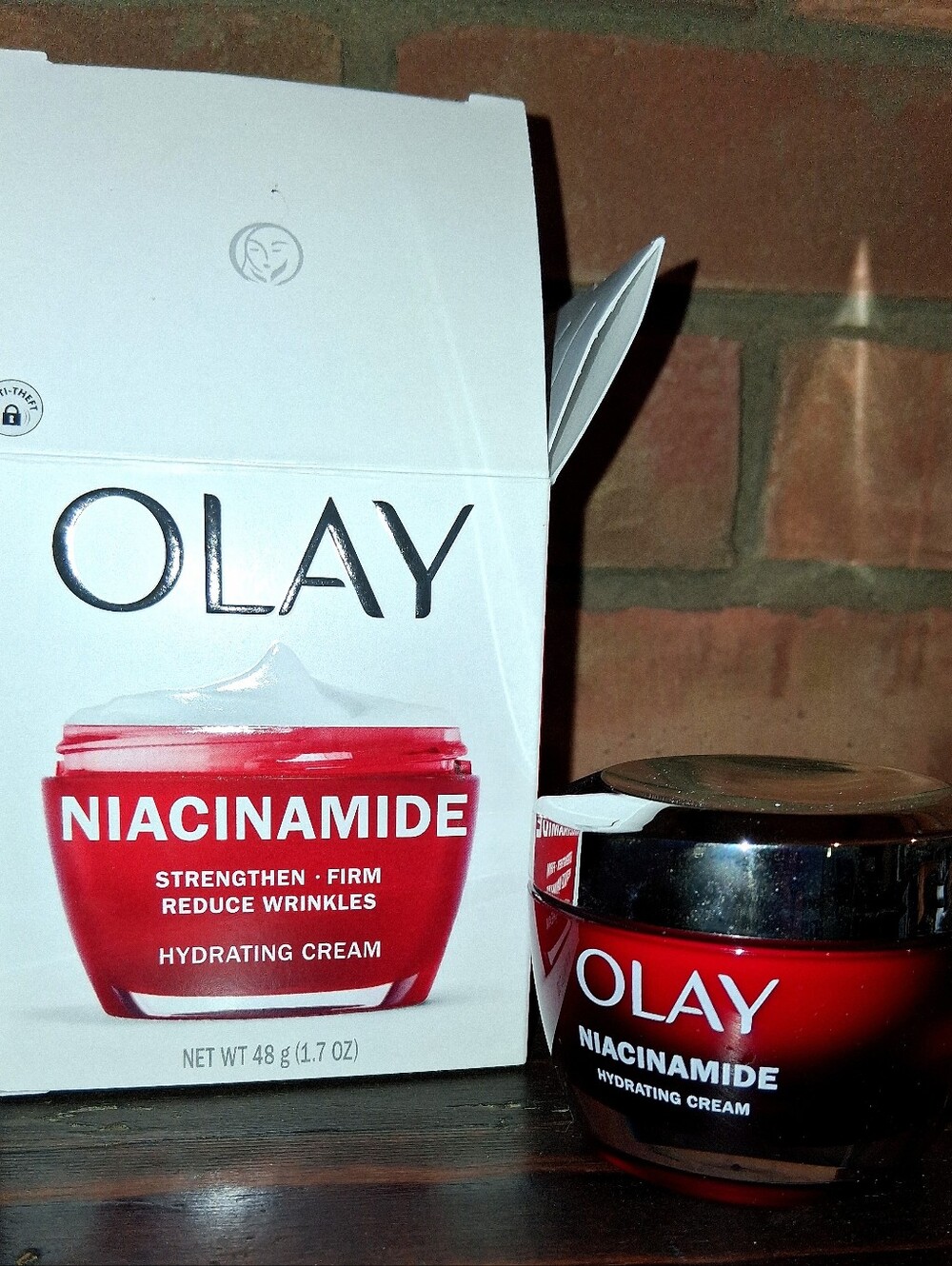 New Unused Olay Niacinamide Hydrating Cream, 1.7 Oz